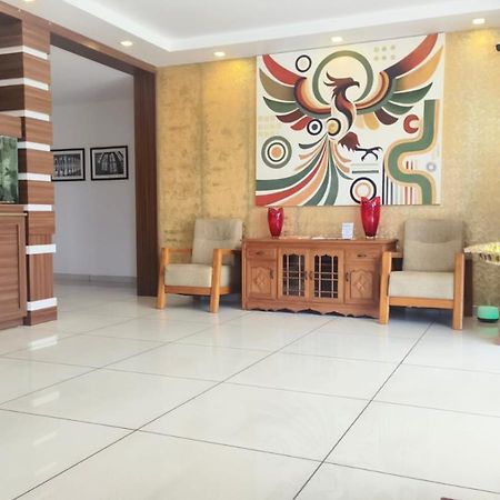 Phoenix Holidays Kochi المظهر الخارجي الصورة