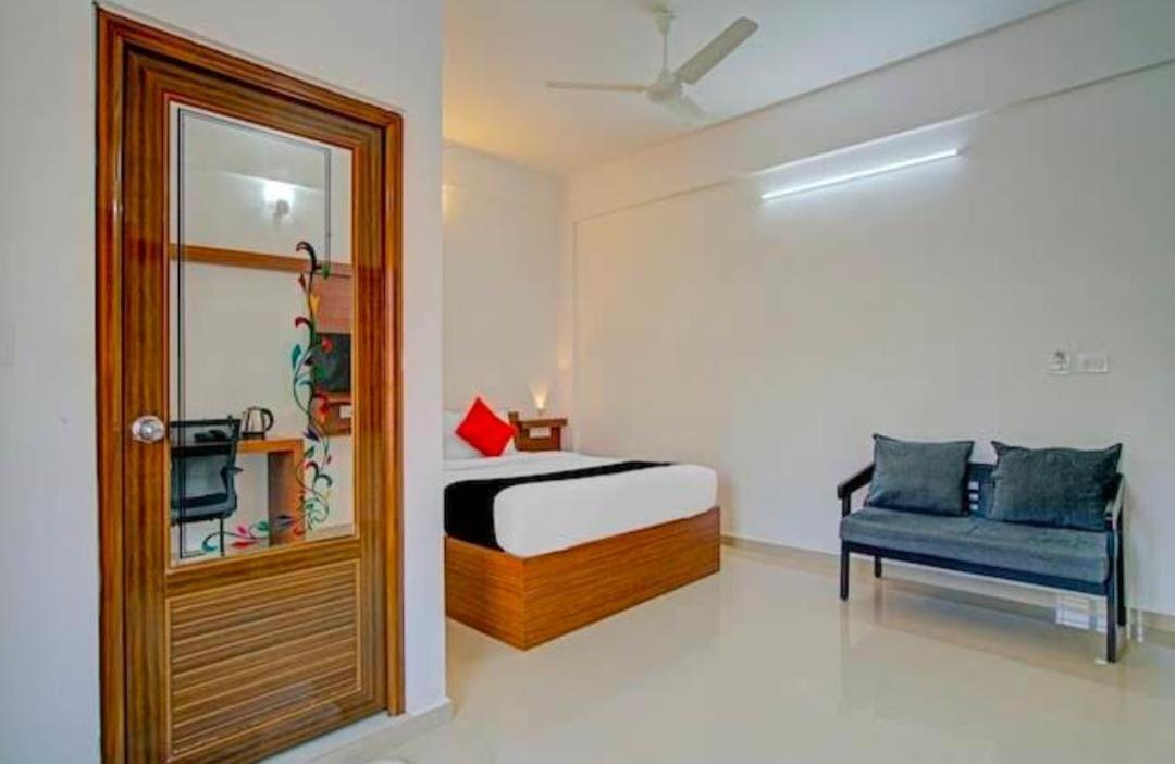 Phoenix Holidays Kochi المظهر الخارجي الصورة