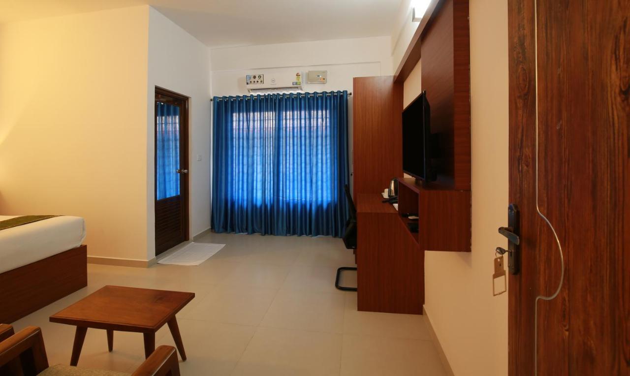 Phoenix Holidays Kochi المظهر الخارجي الصورة